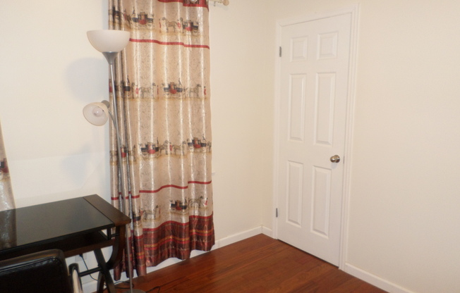 3 beds, 2 baths, $3,100