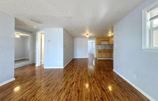 10510 118 AVE N