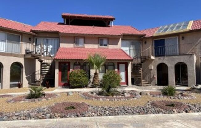 1 bed, 1 bath, 600 sqft, $900, Unit 11