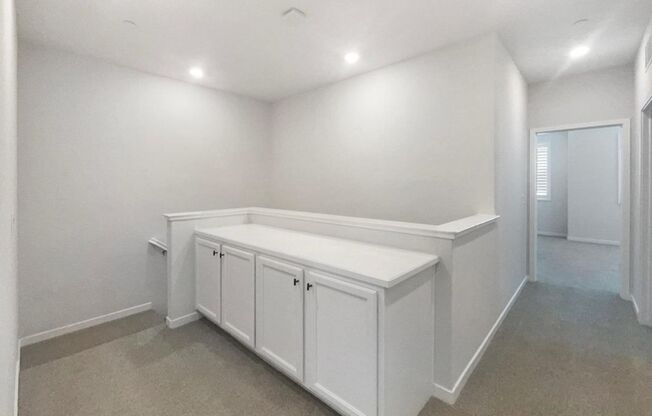3 beds, 2.5 baths, $2,995, Unit # 65101
