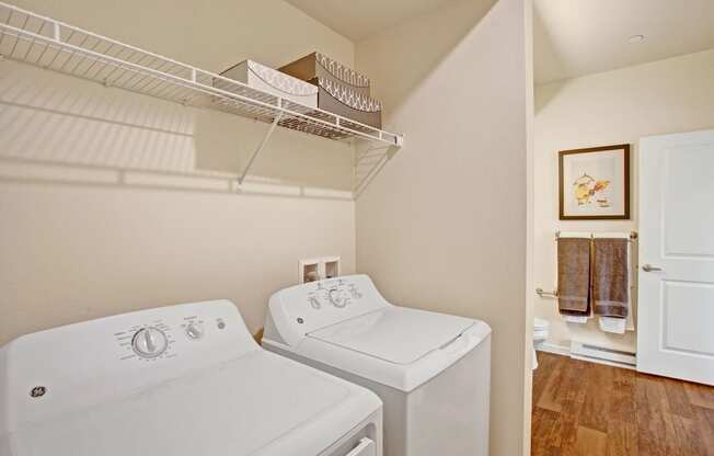 Solara Laundry Apartments in Moses Lake, WA