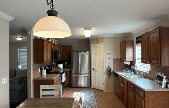 4 Bed 2.5 Bath Home with Yard in Kyle