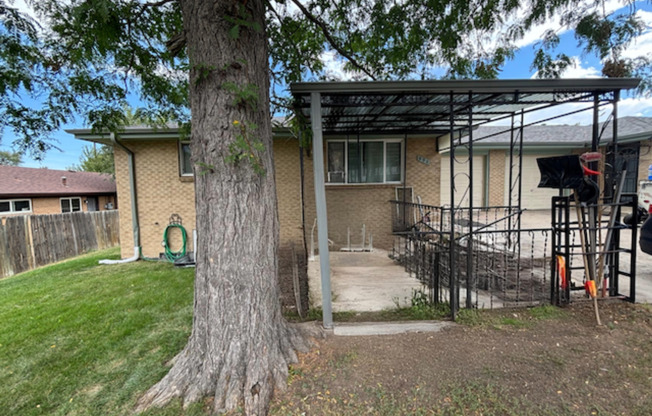 2 beds, 1 bath, $1,350