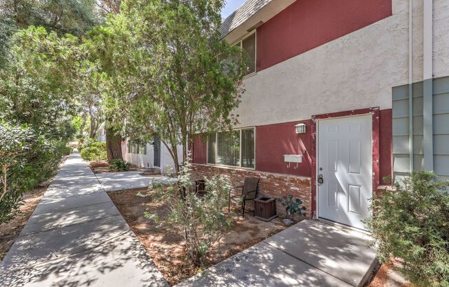 Huge one bedroom condo close community pool and tennis courts.