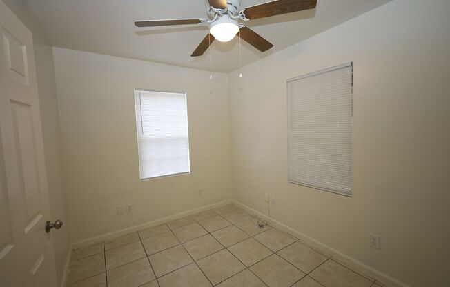 2 beds, 1 bath, $850