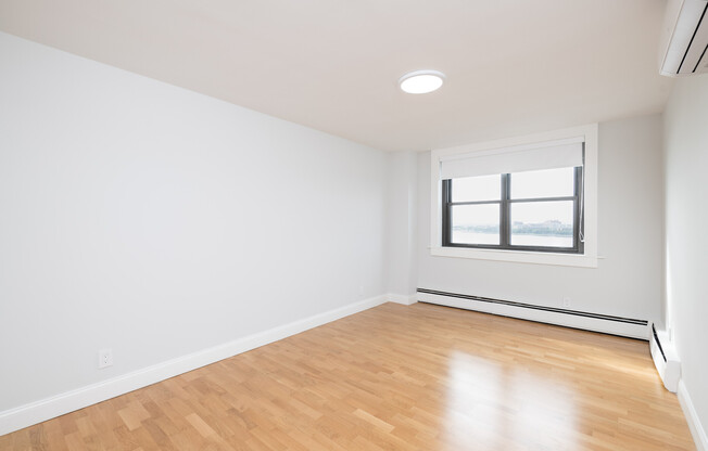 2 beds, 1 bath, 776 sqft, $3,650, Unit 12C