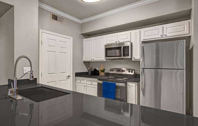 Broadleaf Apartments
