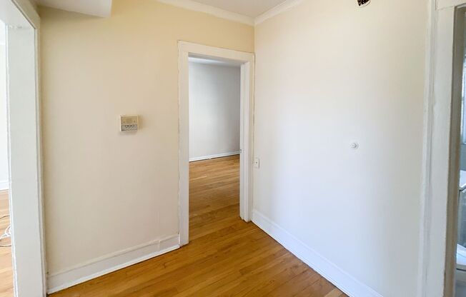 2 beds, 1 bath, 822 sqft, $2,150, Unit 5036-2