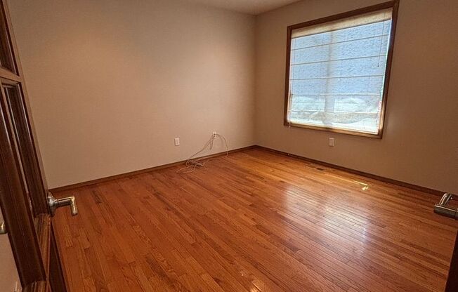 Super Attractive Home in Pelican Point!!