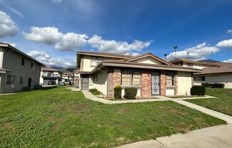 2 Bedroom Townhome in Highland California