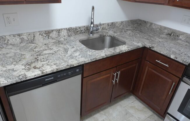 1 bed, 1 bath, 640 sqft, $1,650, Unit 404