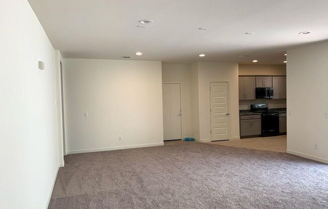 Nice 3 bedroom 2 bath plus den!