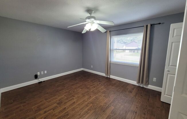 2 beds, 1 bath, $2,100