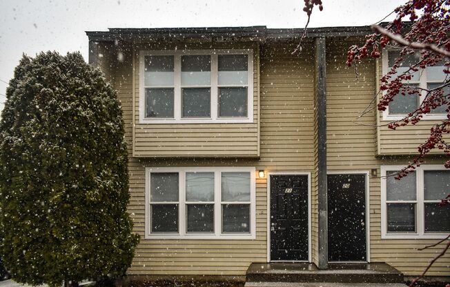 Mead Ave Yakima Apartments