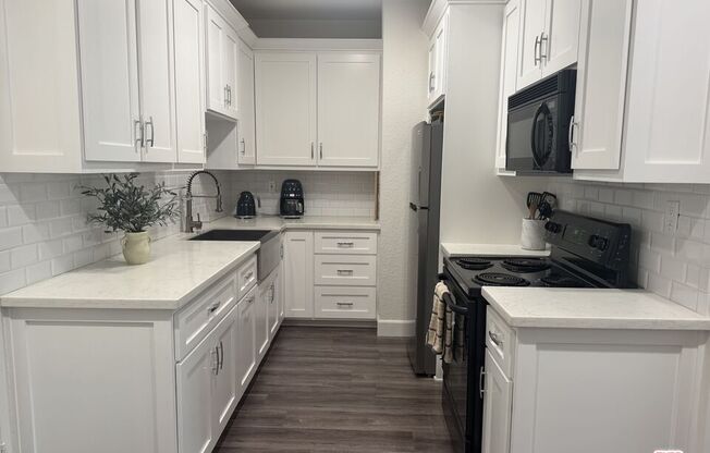 1 bed, 1 bath, 693 sqft, $3,000, Unit 228