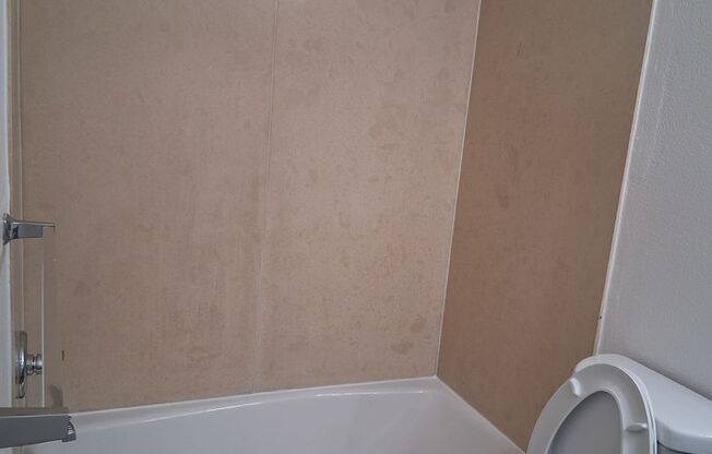 1 bed, 1 bath, 665 sqft, $2,100, Unit 227