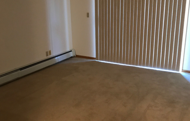 2 beds, 1 bath, 825 sqft, $775, Unit 1599-03