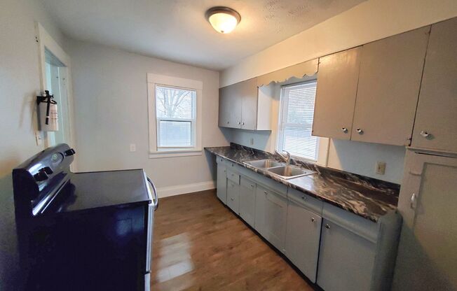 2 beds, 1 bath, $775