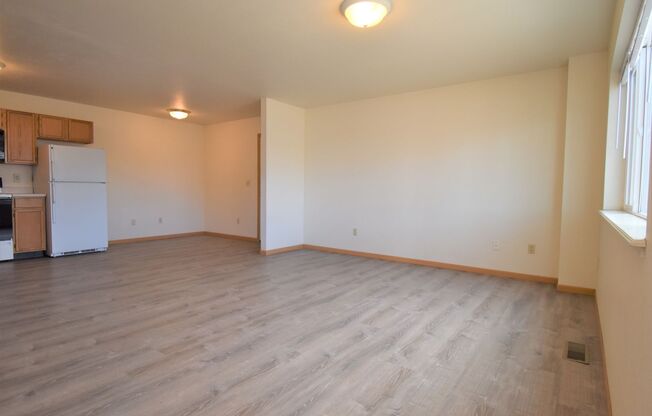 Beautiful 2 bedroom apartment with attached garage!