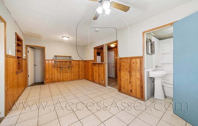 2 beds, 1 bath, $1,985