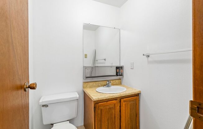 2 beds, 1.5 baths, 960 sqft, $1,650, Unit 3