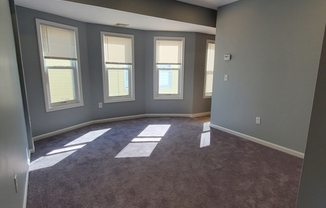 3 beds, 1 bath, 1,150 sqft, $2,800, Unit 3