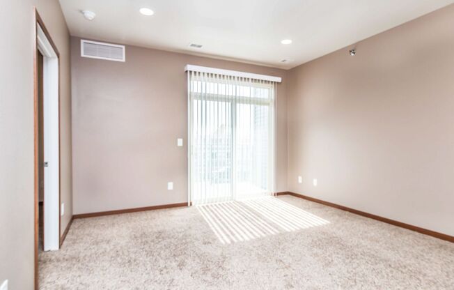 1 bed, 1 bath, 782 sqft, $1,150, Unit B214