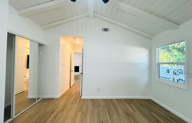 7358 Balcom Apartments