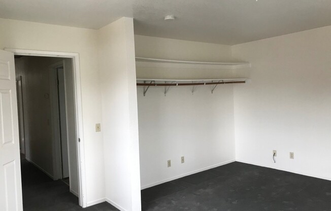 3 beds, 1 bath, $6,150, Unit A