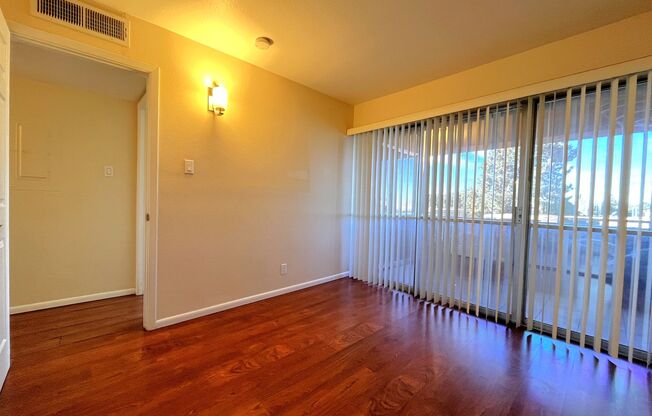 2 beds, 2 baths, 872 sqft, $1,175, Unit 06-D