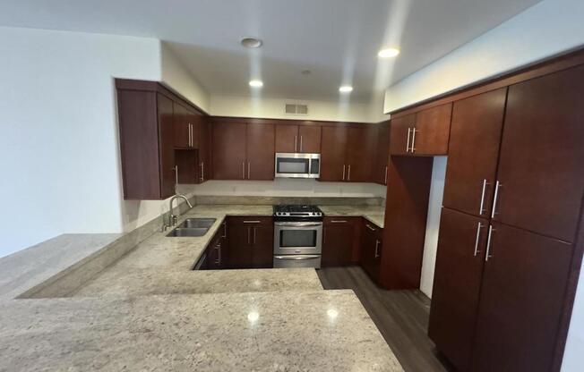 14412 Killion St Unit 205