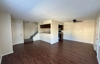 2 beds, 1 bath, 968 sqft, $850, Unit 4503 Westcliff Unit D