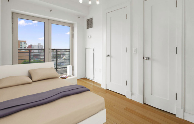 302 2nd St 7B