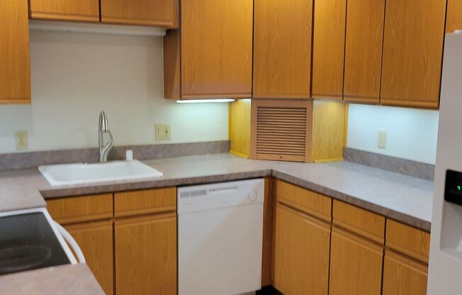 Redmond Bridle Trails One bedroom!