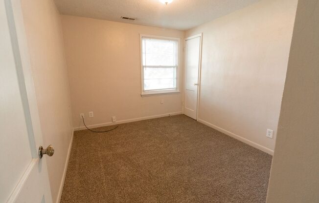 3 beds, 1 bath, $1,500