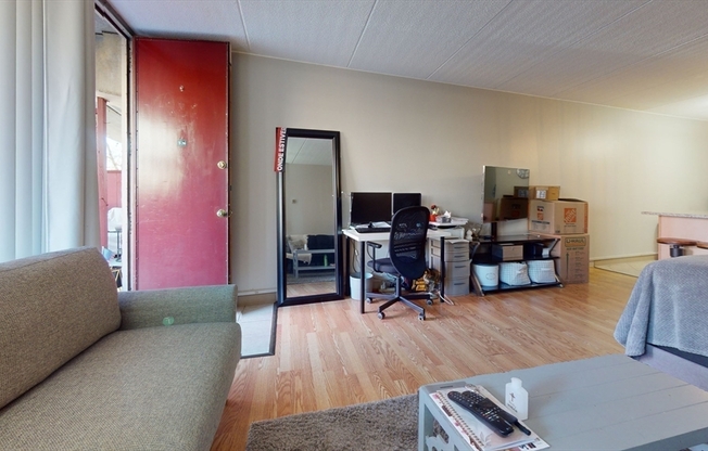 Studio, 1 bath, 450 sqft, $1,850, Unit T36