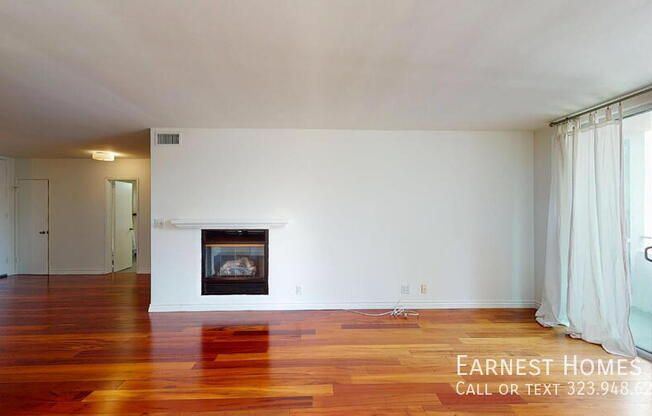 1010 N KINGS RD