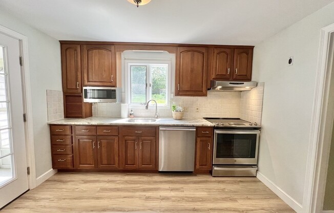 82 MT VERNON RD W