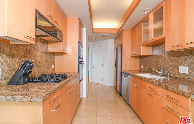 2 beds, 2.5 baths, 1,855 sqft, $7,600, Unit 1703