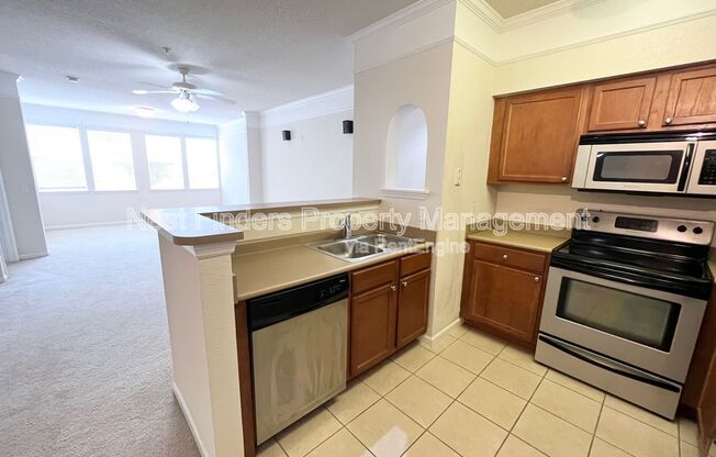 1 bed, 1 bath, 920 sqft, $1,350, Unit 1125