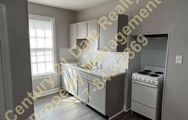 2 beds, 1 bath, $995, Unit Unit 4