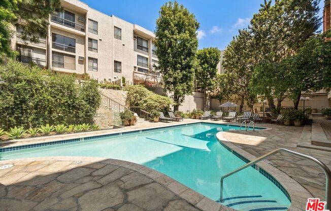 2 beds, 1.5 baths, 798 sqft, $3,899, Unit 607