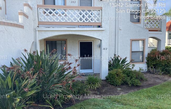 2 BED 2 BATH UNIT NEAR SHOPPING AND FREEWAY! **MORE PHOTOS COMING SOON!**