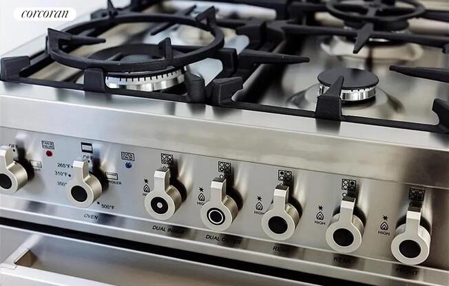 1 bed, 1 bath, $4,000, Unit 21F