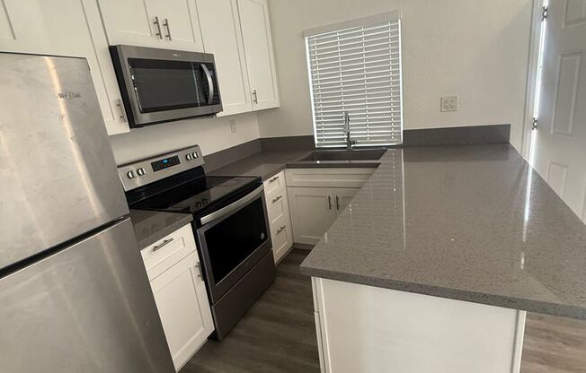 1 bed, 1 bath, 600 sqft, $2,375, Unit 10