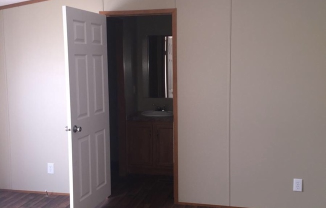 3 beds, 2 baths, $1,500