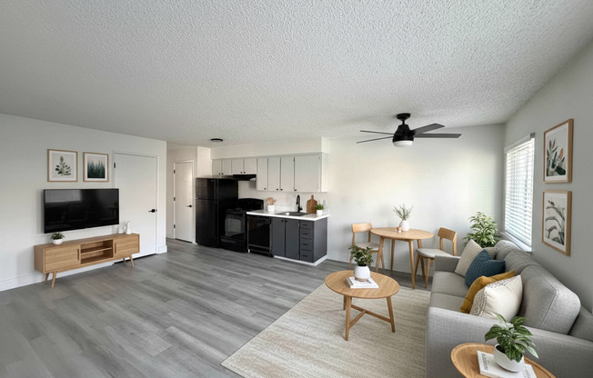 1 bed, 1 bath, 680 sqft, $1,345, Unit 28
