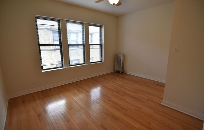 1 bed, 1 bath, 575 sqft, $1,650, Unit GR 716-1S