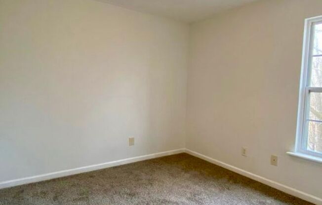 Three or four bedroom 2 1/2 bath in Antioch