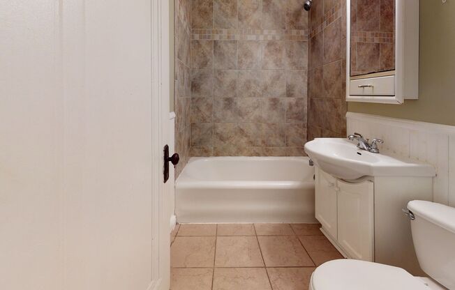 Affordable 5-Bedroom House / Close to U of M Campus